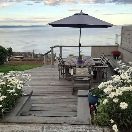 Oceanfront Paradise Comox Exterior photo