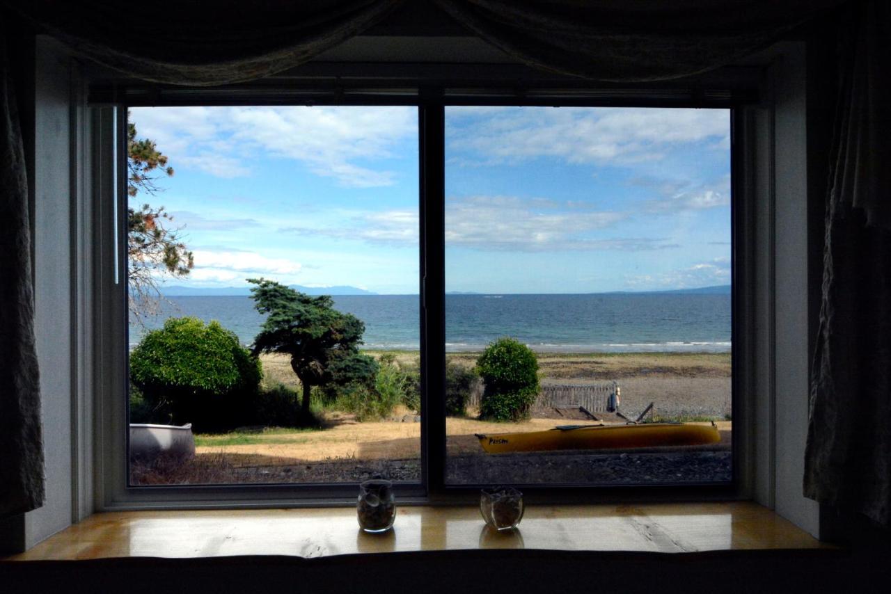 Oceanfront Paradise Comox Exterior photo